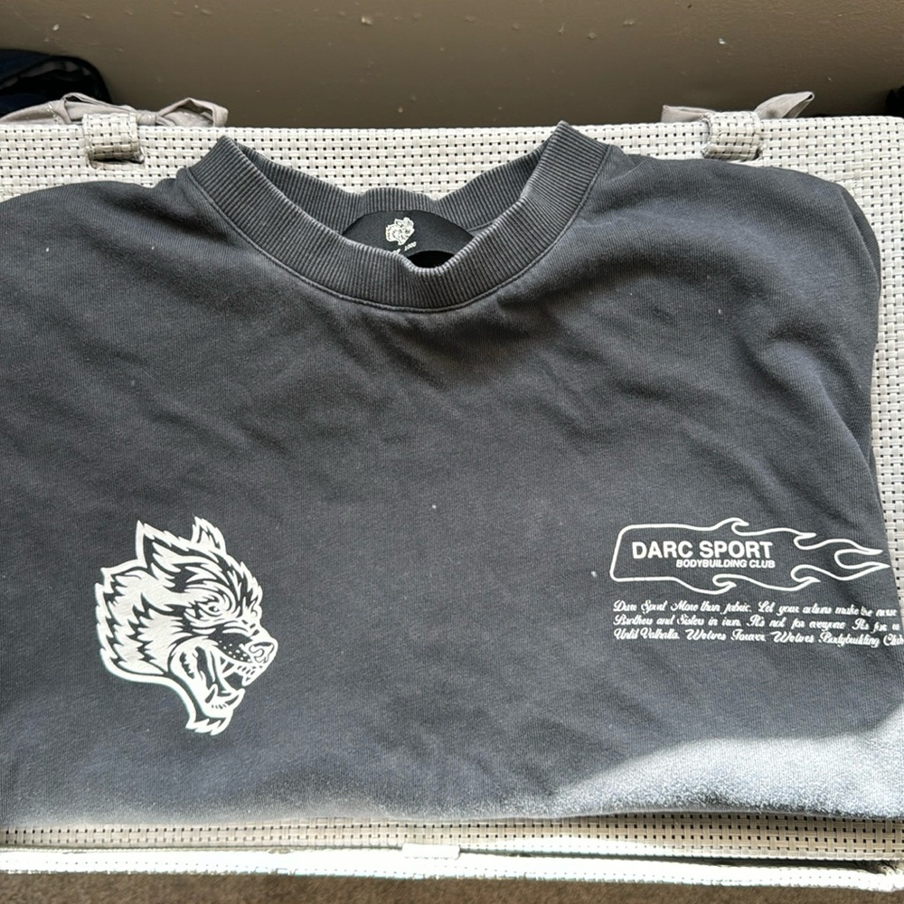 Darc sports shirts. Large crop top